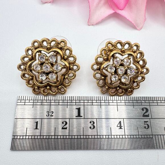 Vintage 1928 Crystal Rhinestone Filigree Lace Openwork Romantic Stud Earrings - Picture 9 of 9